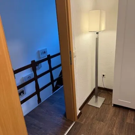 Townhouse Fuer 10 Personen Mit Garten بيت للعطل *