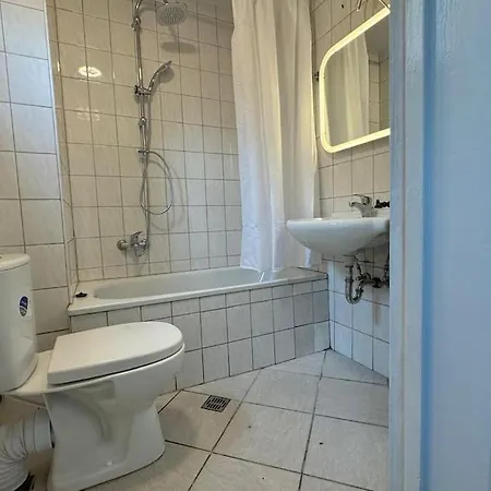 Townhouse Fuer 10 Personen Mit Garten 度假居 埃斯林根