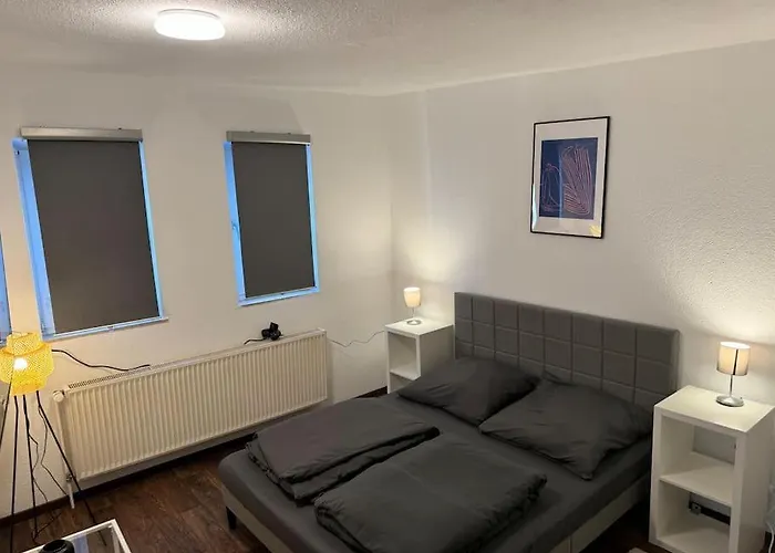 Townhouse Fuer 10 Personen Mit Garten Casa de Férias Esslingen am Neckar