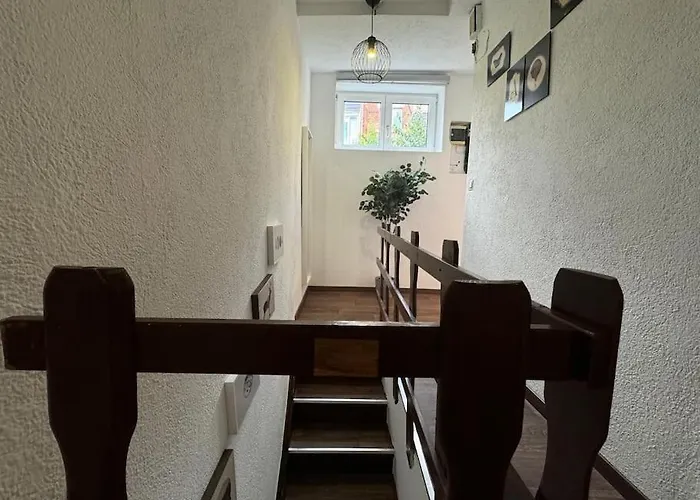 Townhouse Fuer 10 Personen Mit Garten Casa de Férias *